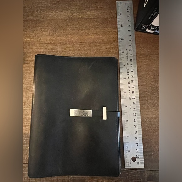 Gucci Leather Agenda - Picture 11 of 12